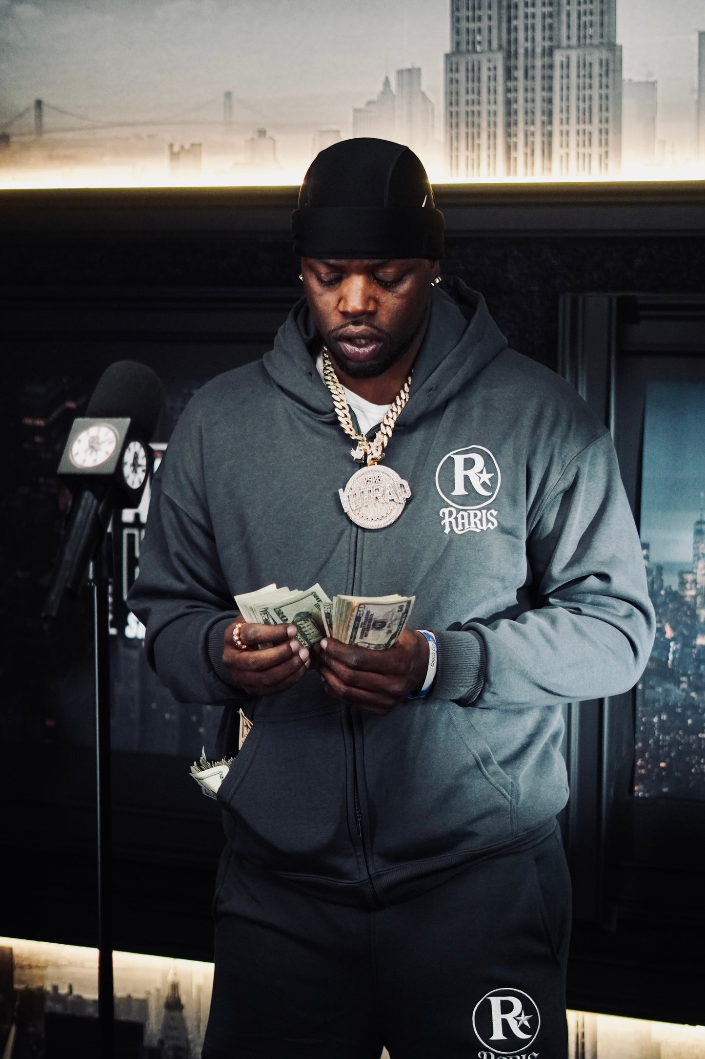 RARIS Premium Zip Hoodie